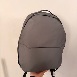 Like New Away Everything Zip Backpack - 2020/2021 Version